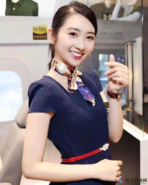 法国空乘满天星制服魅力解析