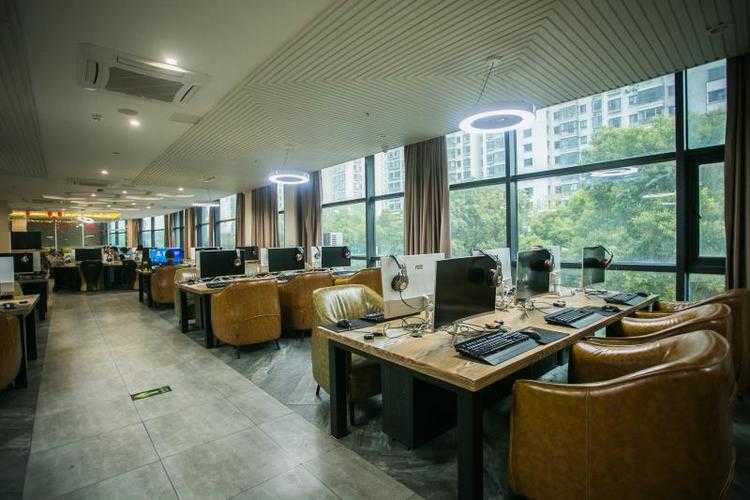 深圳Ti线下观战攻略：如何在观战中保持积极向上的态度